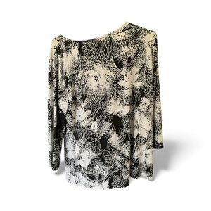 JM Collection Black and White Graphic Tunic